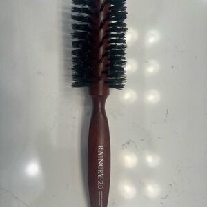 Raincry 2.0 Round Hairbrush